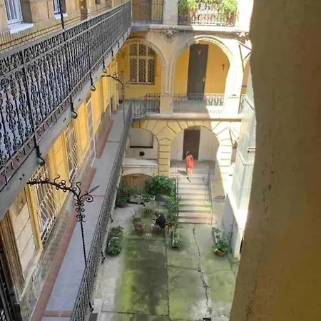 Apartament Spacious Retro Style