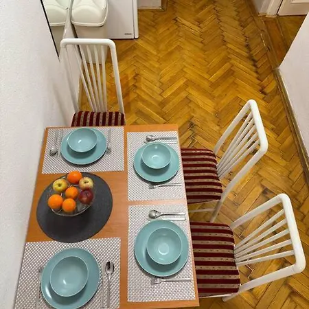 Apartament Spacious Retro Style