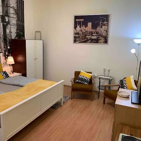 Spacious Retro Style