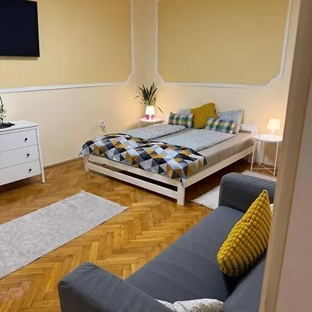 Spacious Retro Style *