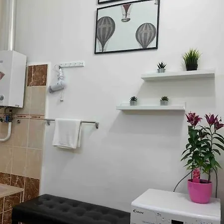 Apartment Spacious Retro Style Budapest